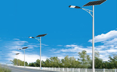 农村道路装沙湾太阳能路灯选多大瓦数实测